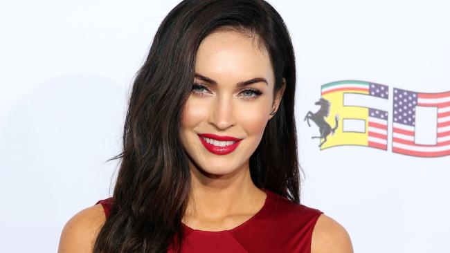 megan fox teste do sofá