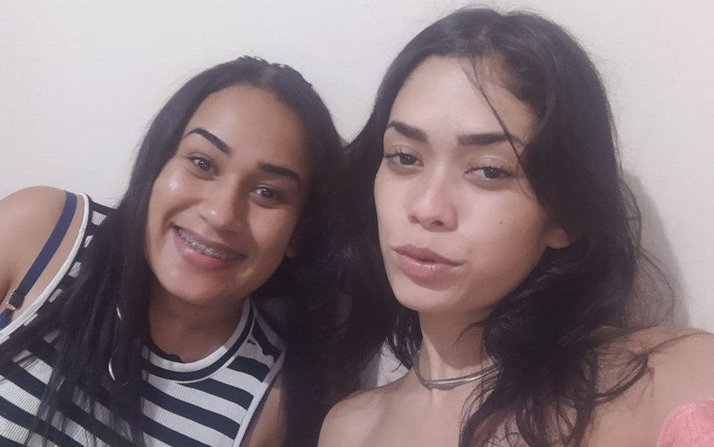 Mariana e Mary Hellen