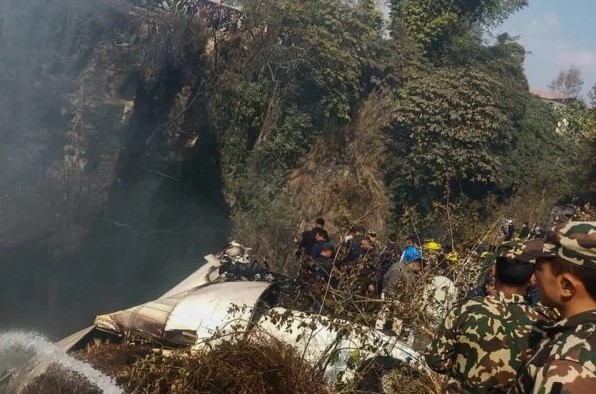 Destroços - avião Nepal