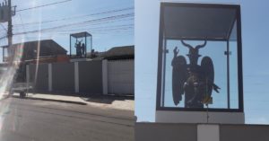 Estátua de Belzebu - casa