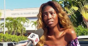 Passista da Grande Rio - Alessandra dos Santos Silva amputado