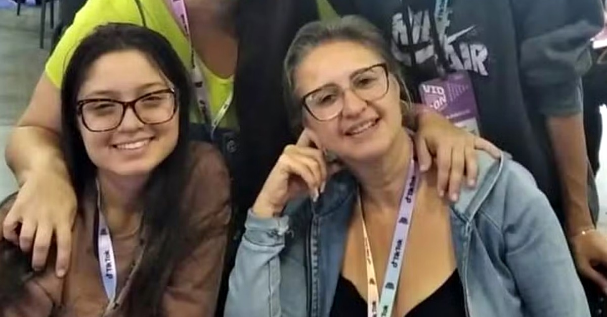 Luciana Rodzewics e Letícia Ayumi Rodzewics Sakumoto